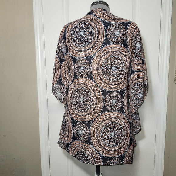 Banana Republic tunic top with flared sleeves and tie waist size small - Picture 4 of 9